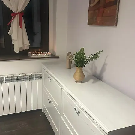 Izdebka Apartment *